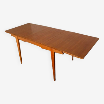 Gérard Guermonprez extending dining room table