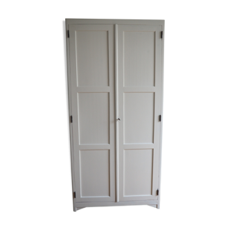 Armoire parisenne
