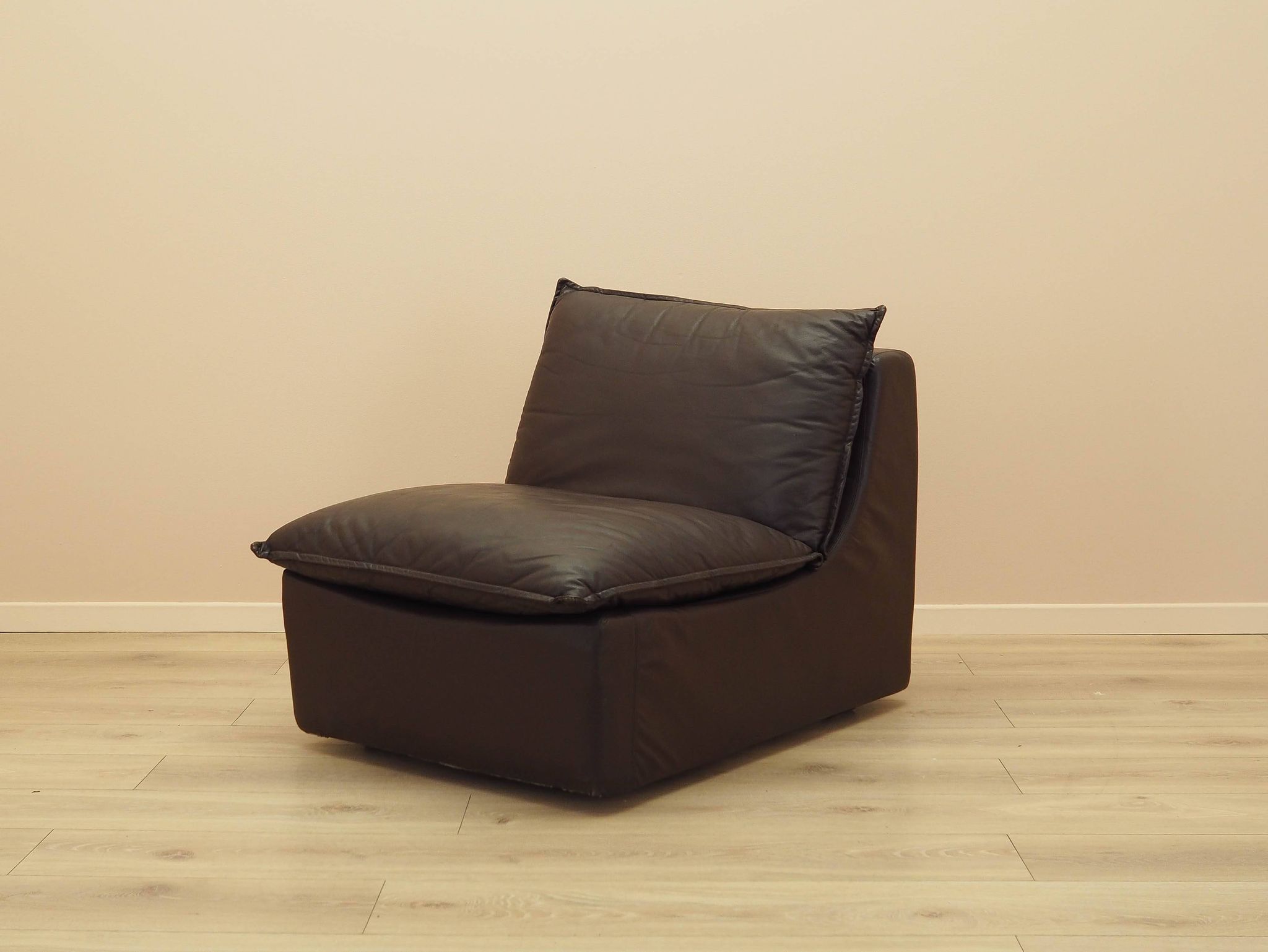 Brown leather armchair, Italian design, 1960s, production: Italy