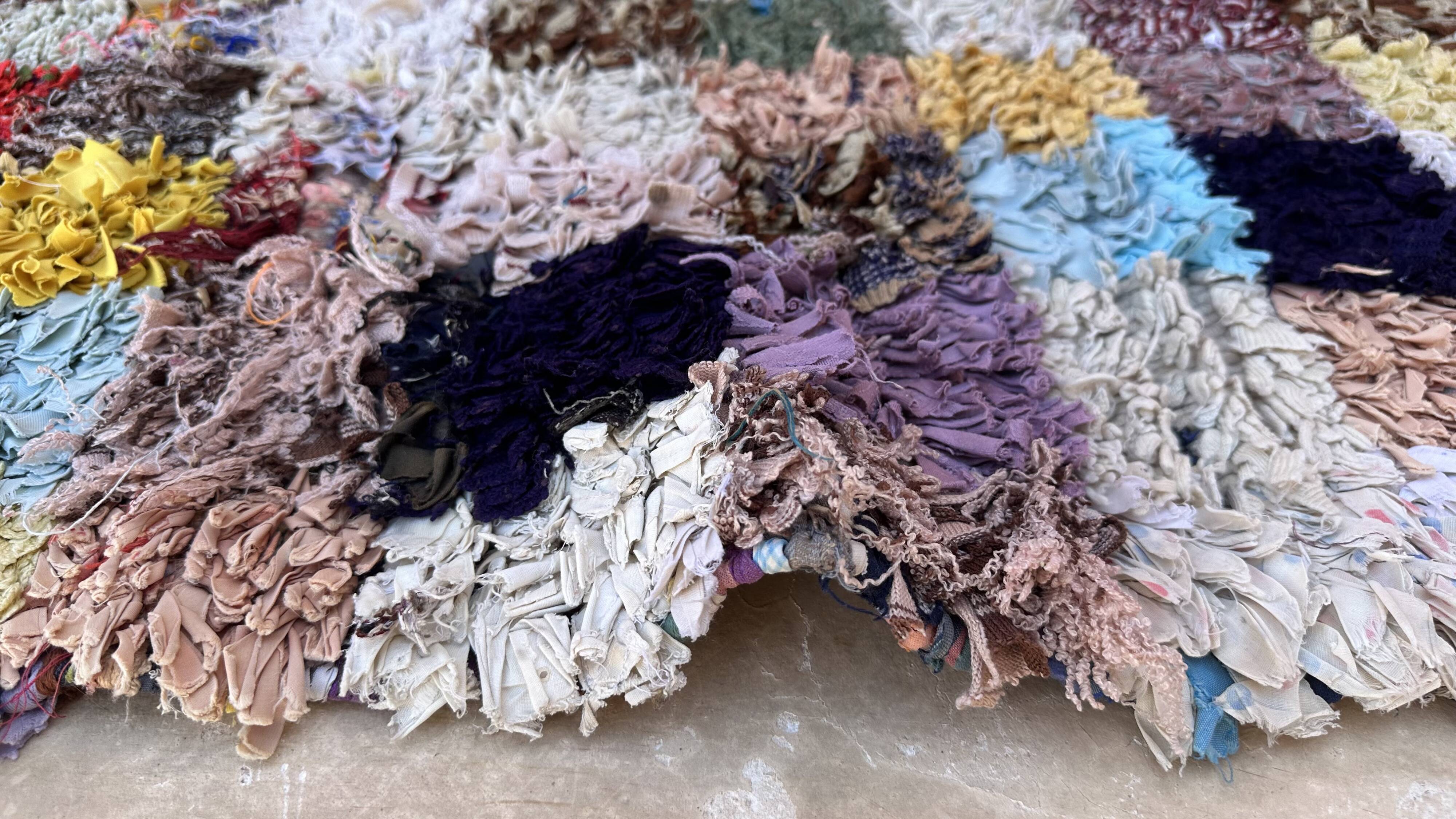 Colorful Moroccan rug - 100 x 168 cm