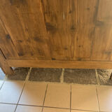 Parisian wardrobe/hosiery