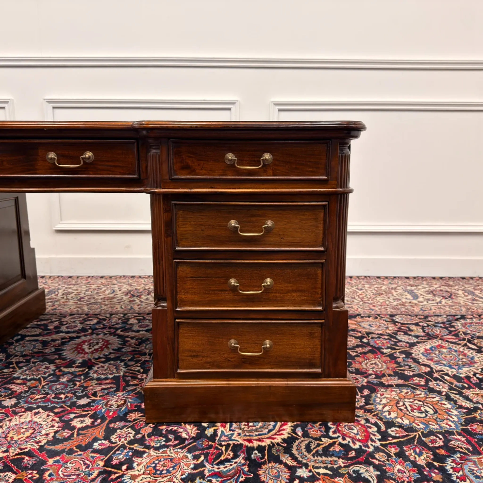 Classic English Desk Partnerdesk