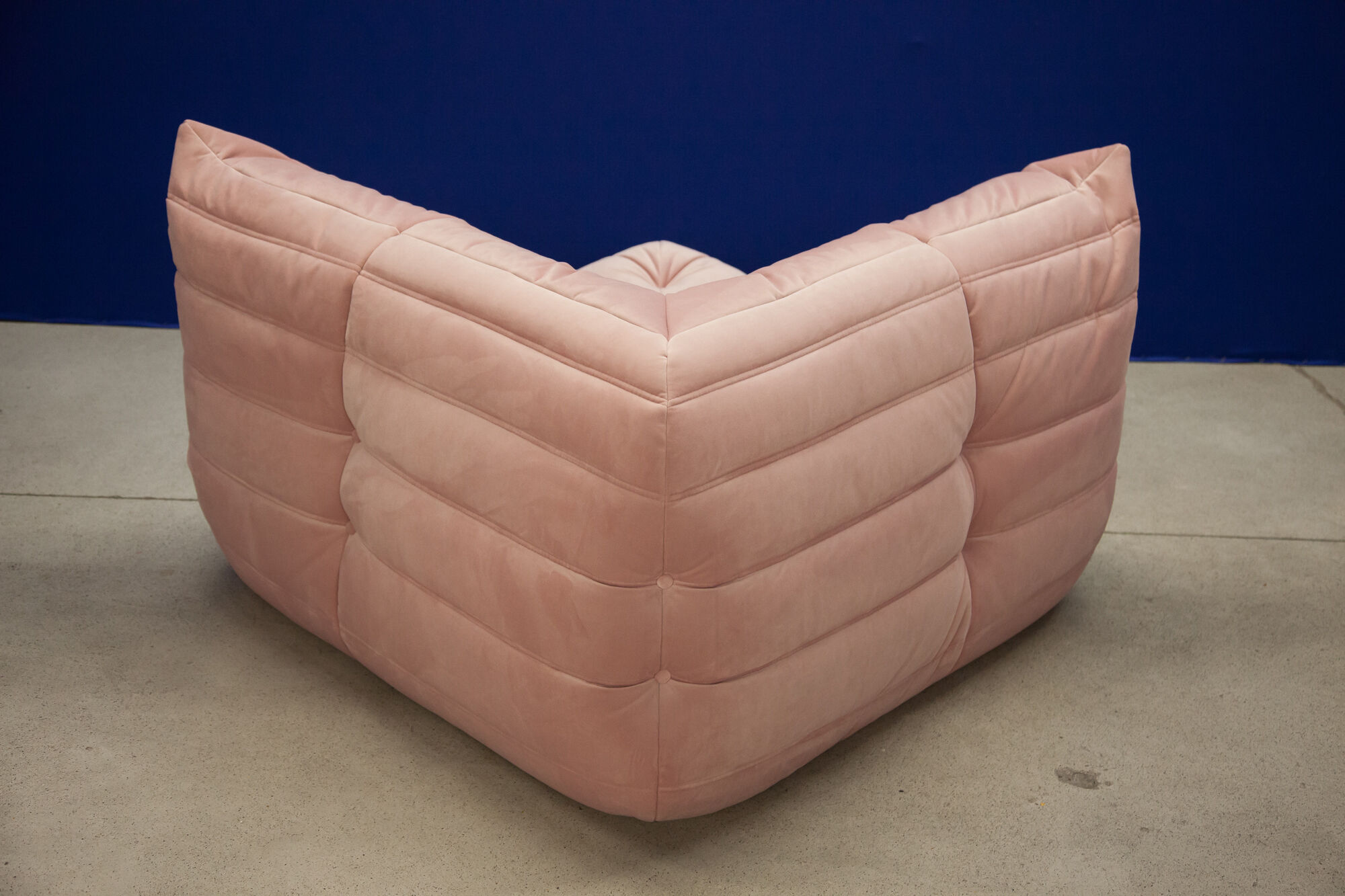 Angle Chair "Togo" model designed by Michel Ducaroy 1973
