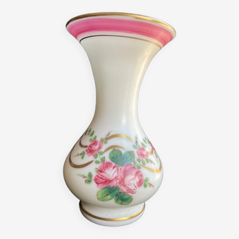 Vase Napoleon III in white opaline with floral decoration with gilding