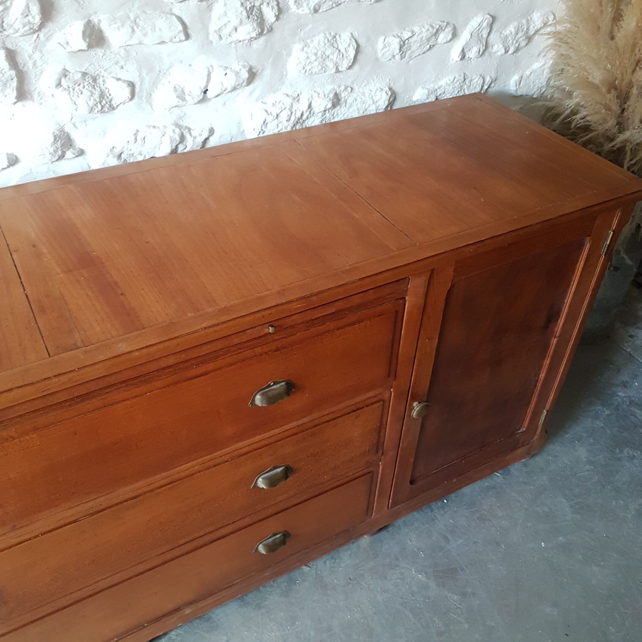 Furniture from craft to drawers