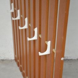 Wall coatrack