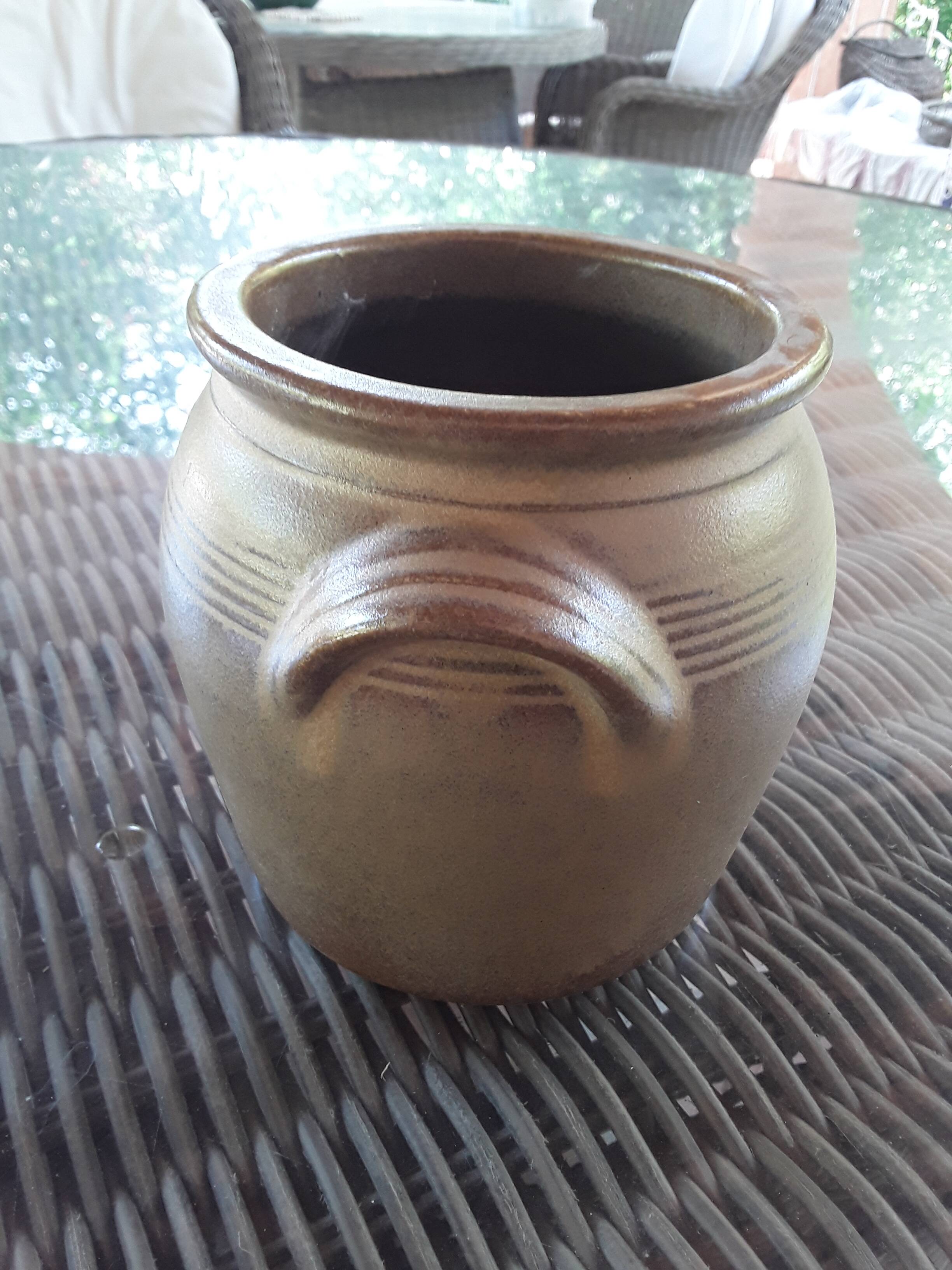 Stoneware pot