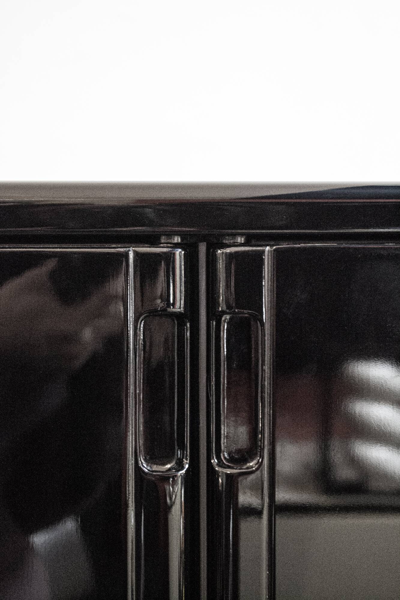 Vintage Italian Black wardrobe by Gianfranco Frattini for Molteni, 1970s