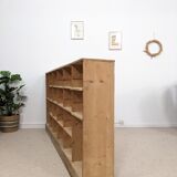 Furniture with adjustable shelves