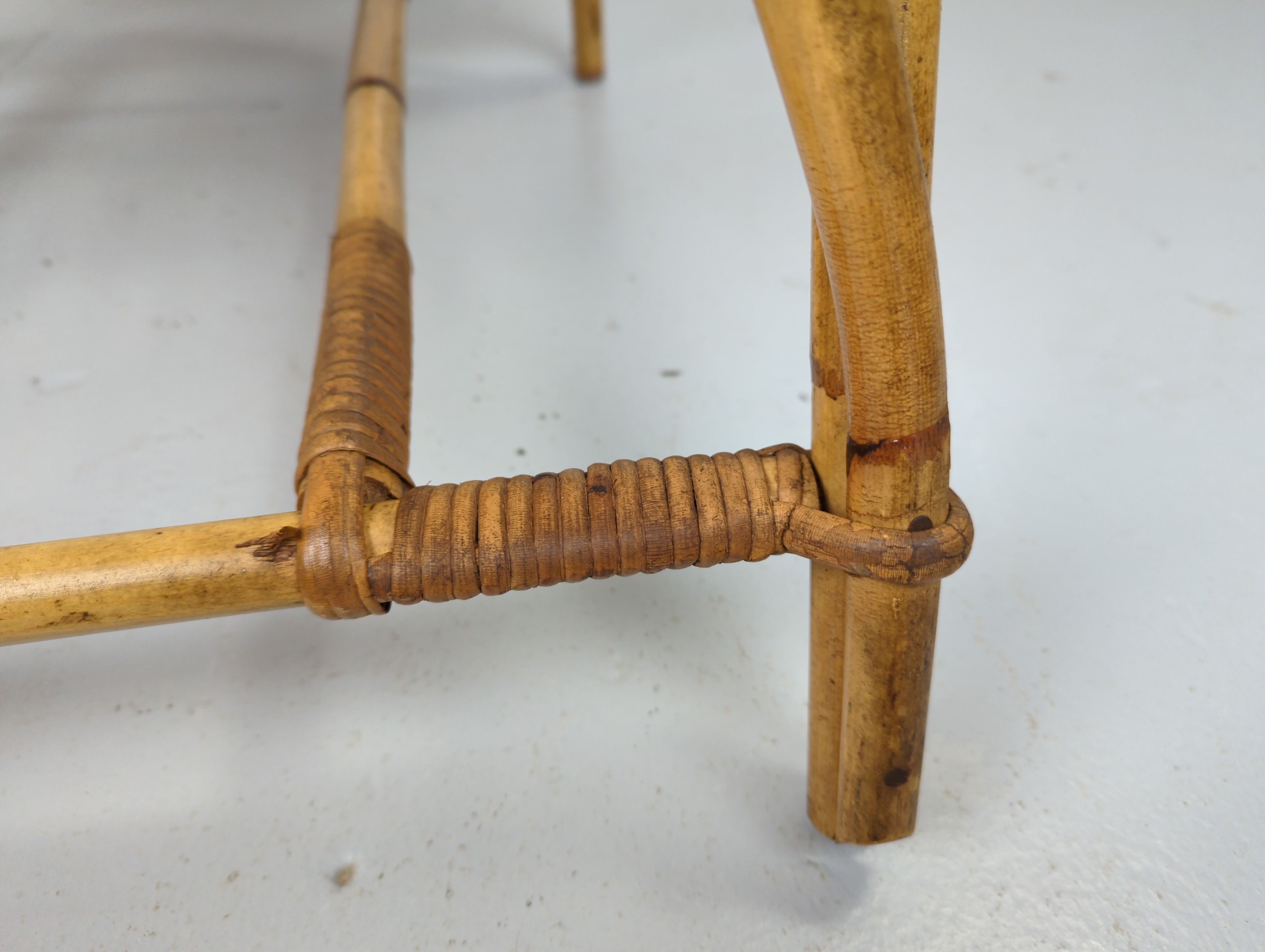 Fauteuil corbeille en rotin vintage