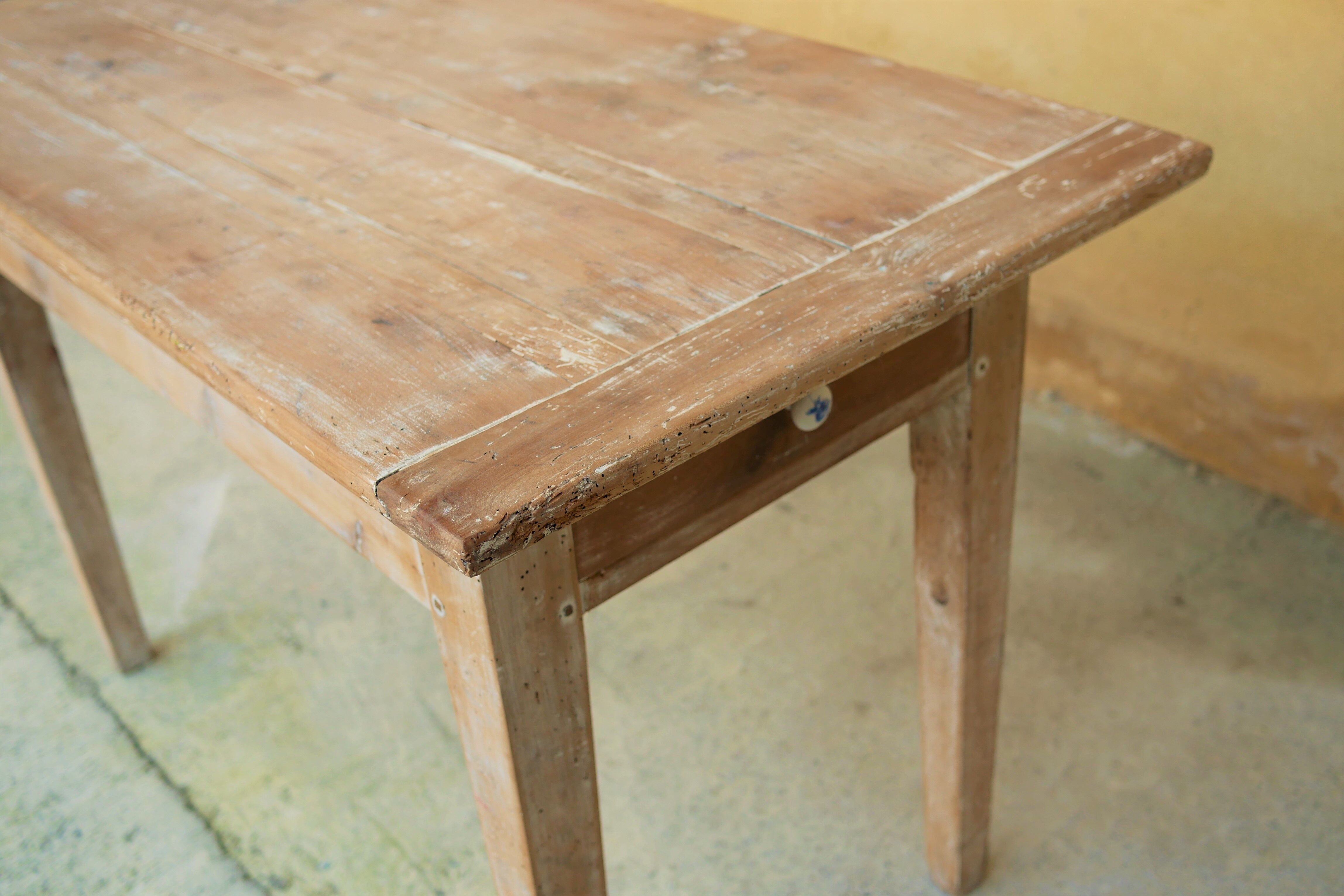 Table à manger de ferme vintage en bois