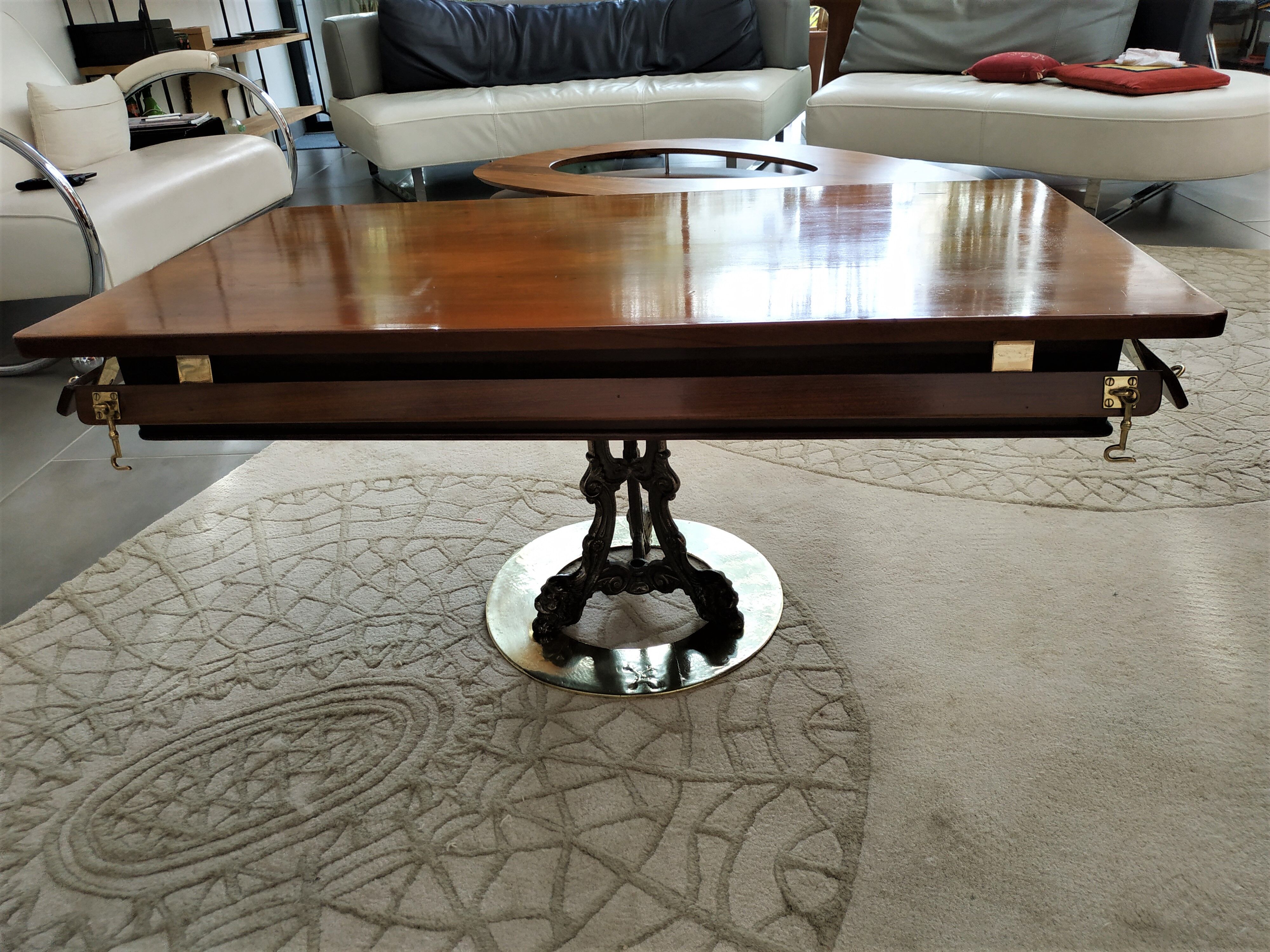 Marine bass table in solid mahogany