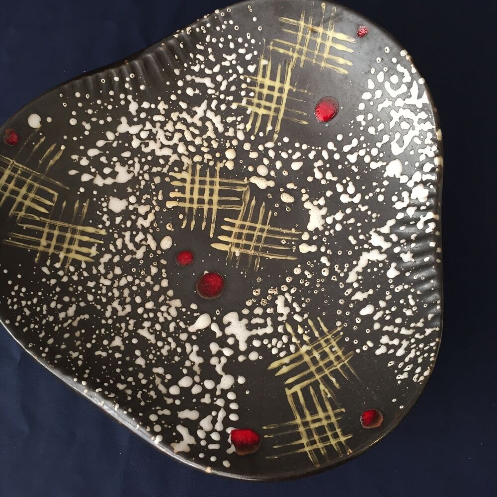 Fruit cup or pouch in vintage ceramic west-germany