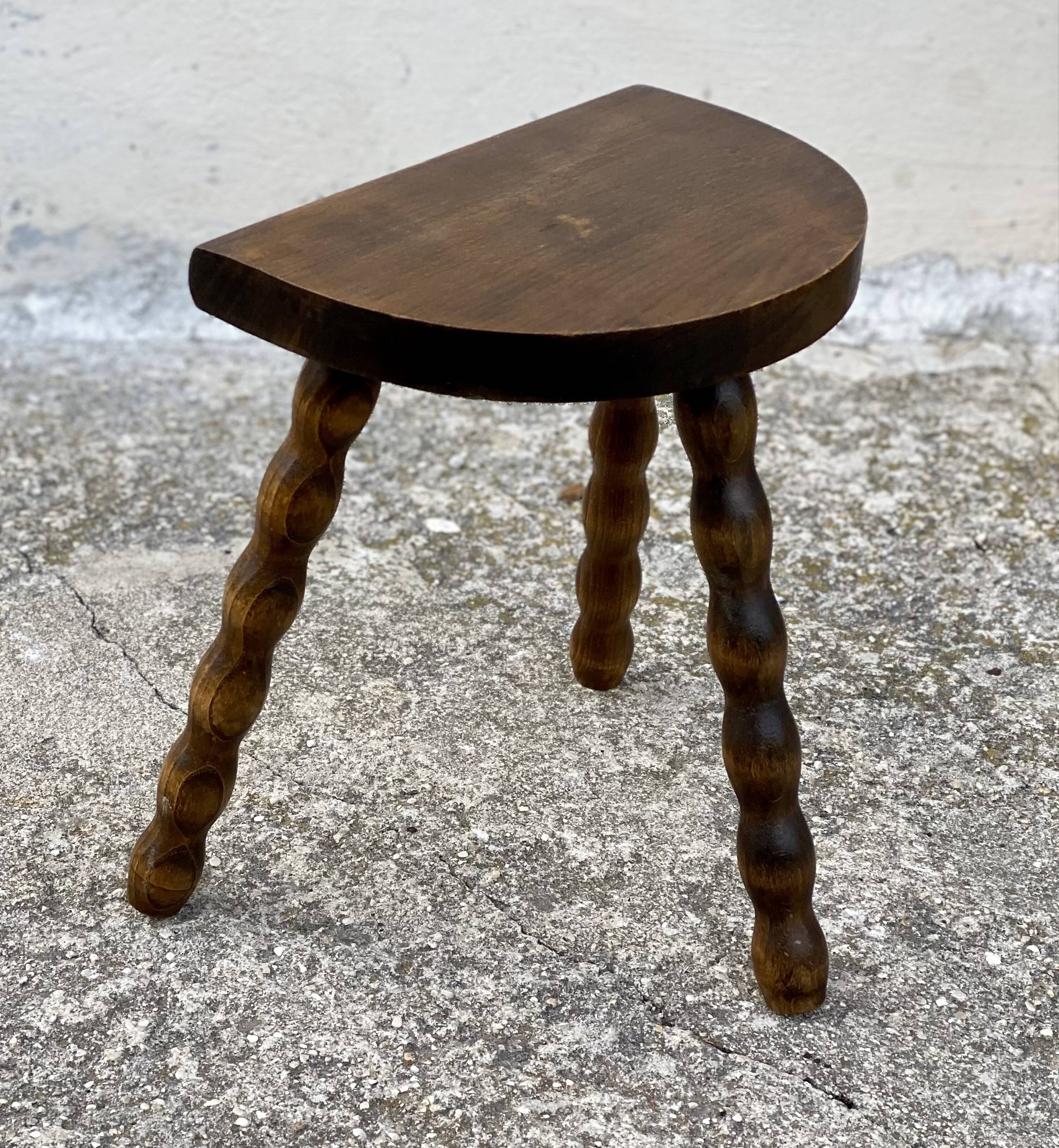 Tabouret tripode demi-lune vintage 1950