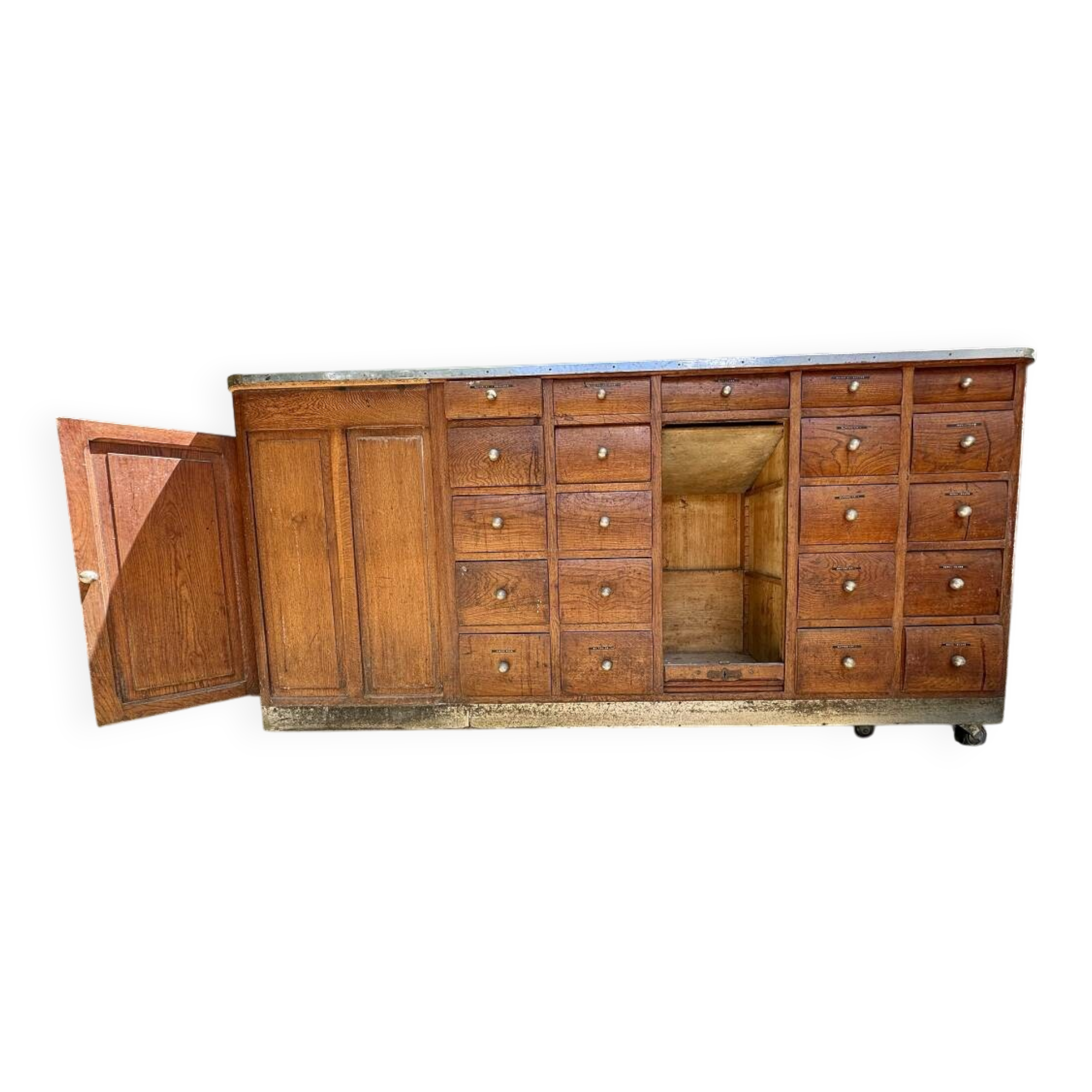 Meuble banque ou comptoir de métier a tiroirs et autres de Pharmacie