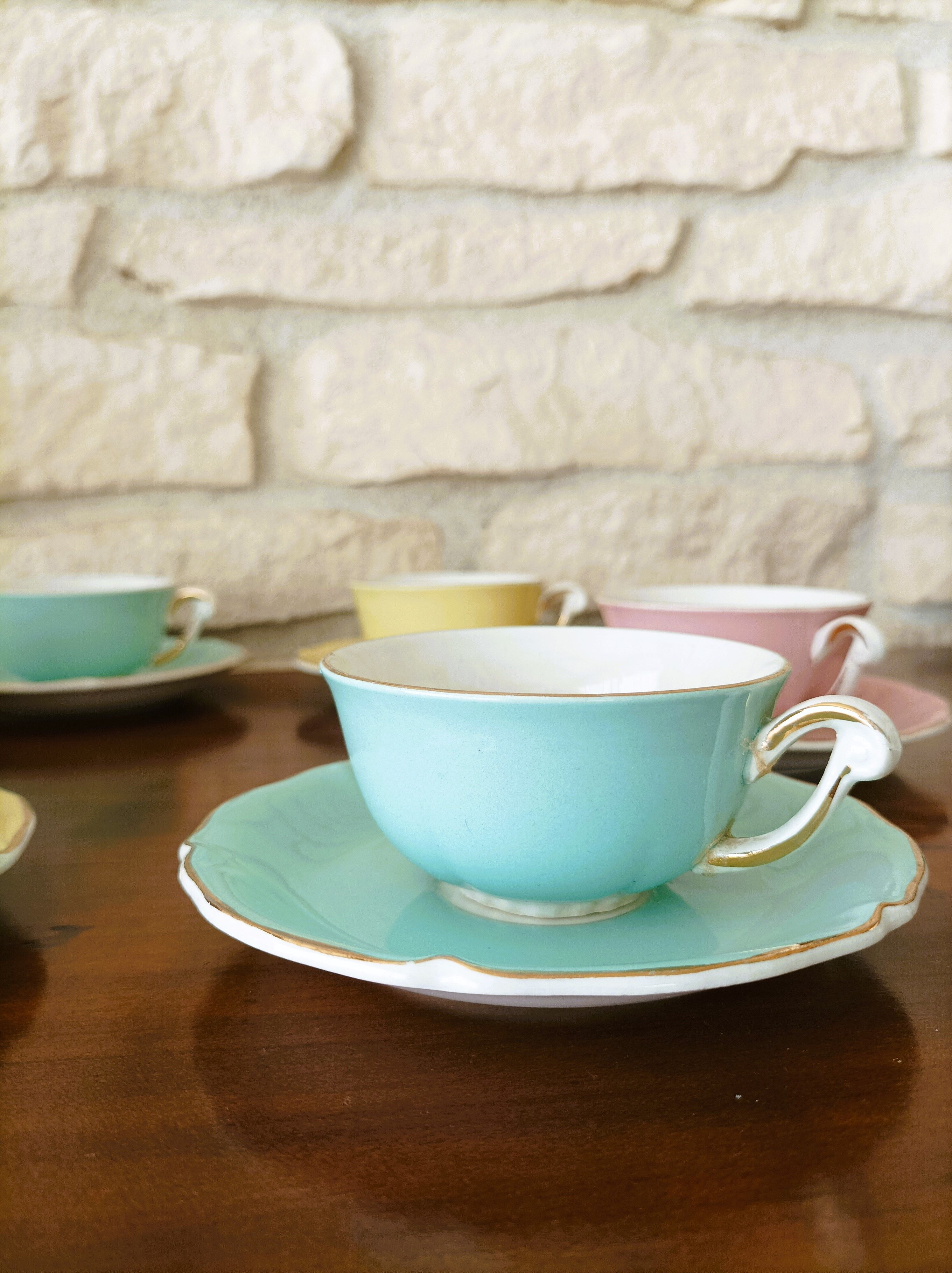 Trianon coffee cups