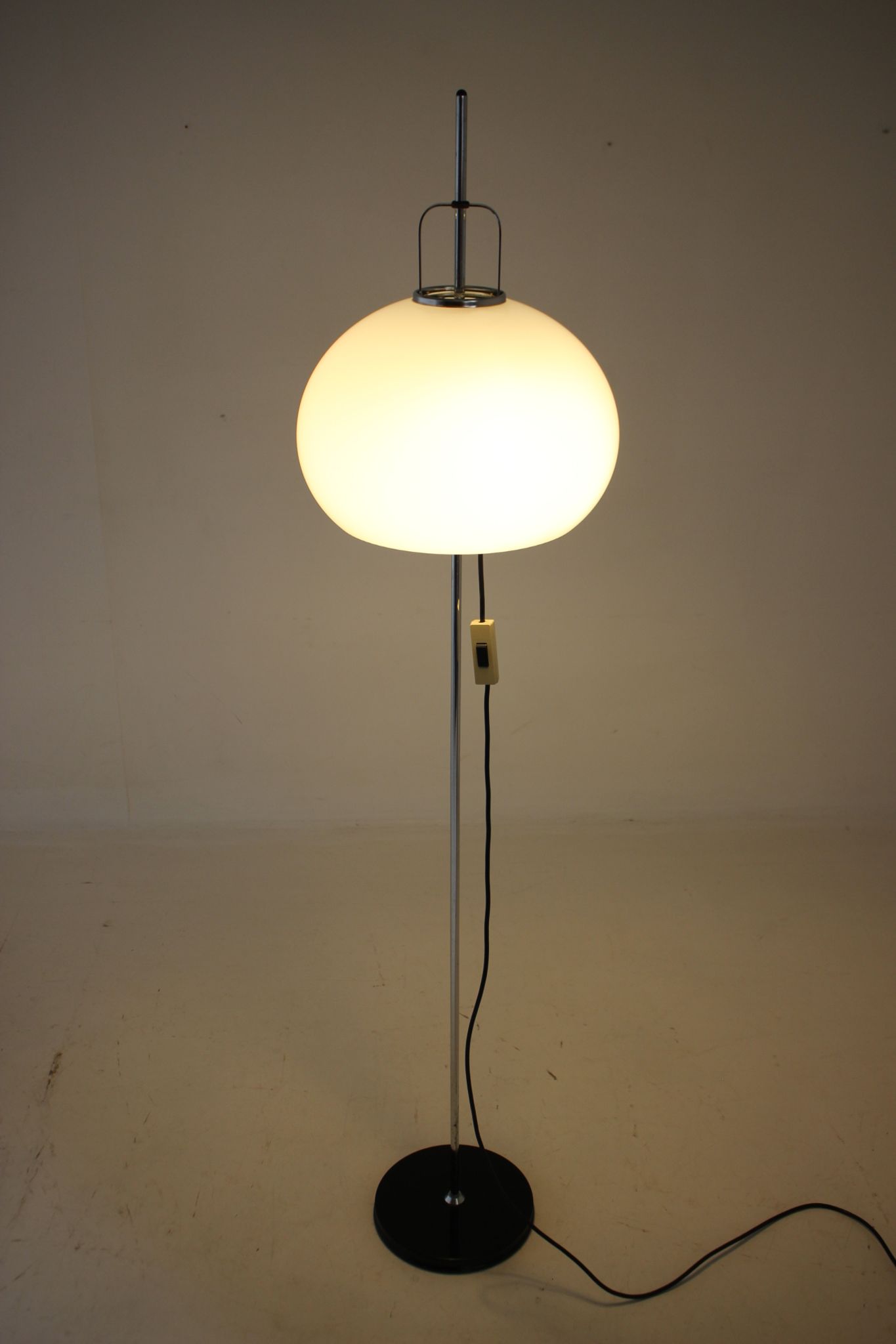1970s Adjustable Floor Lamp Designed by Guzzini for Meblo,Italy