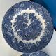 9-piece service of English plates with blue and white country decor