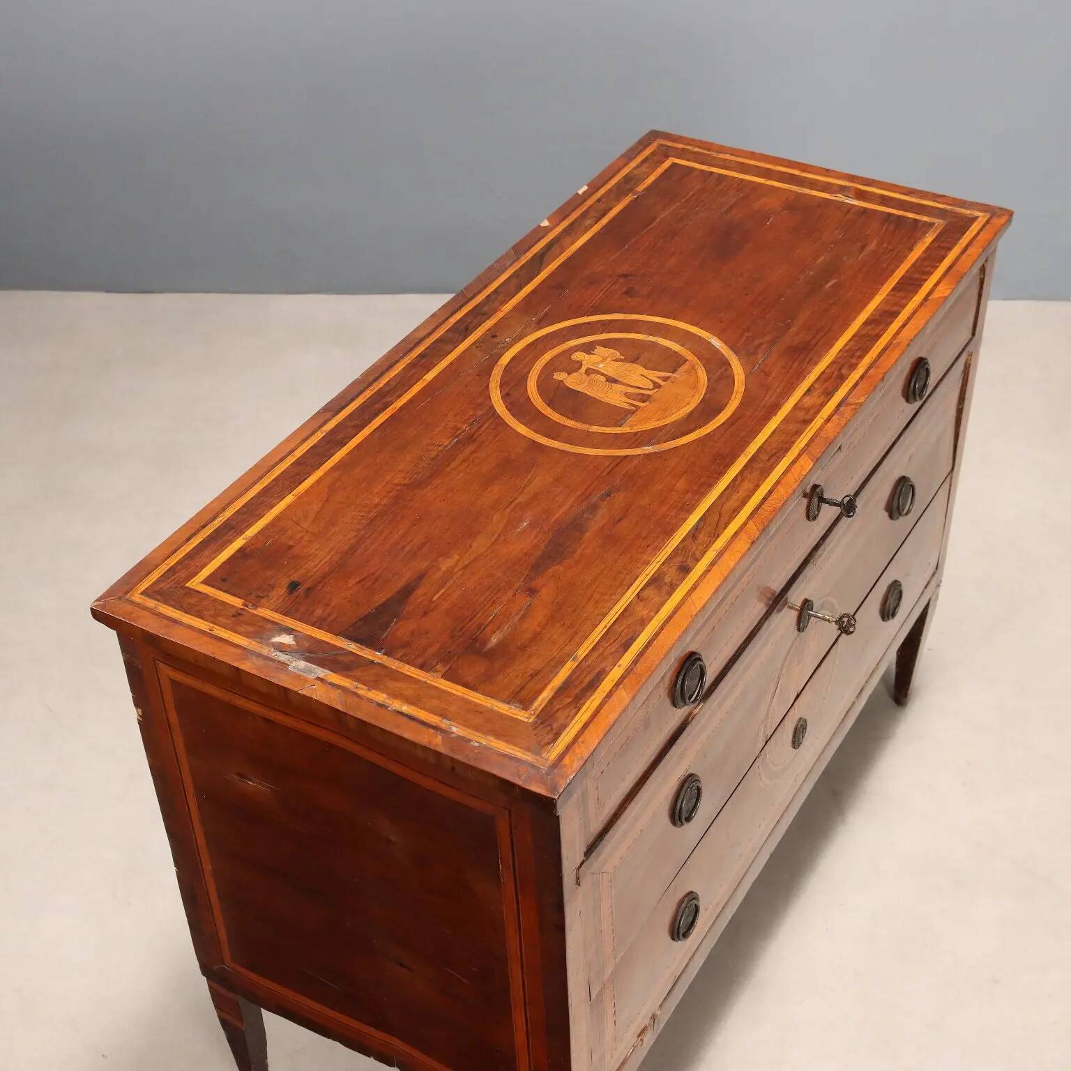 Antique neoclassical cherry wood commode, Italy, 18th century.