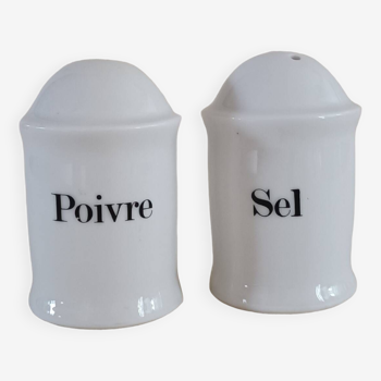 Salière et poivrier en porcelaine