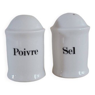 Salière et poivrier en porcelaine