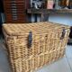 Malle en osier vintage