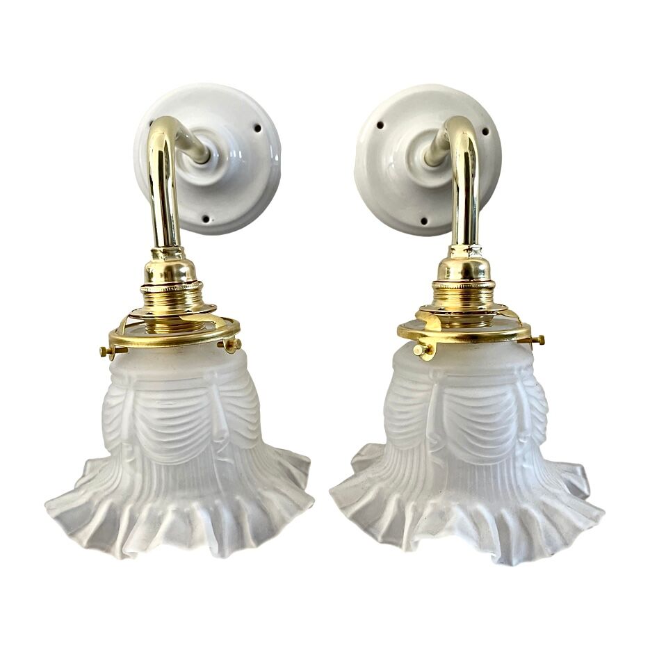 Paire d’appliques Art Déco en verre drapé électrifiées à neuf