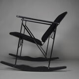 Chaise à bascule post-moderne par Yrjö Kukkapuro