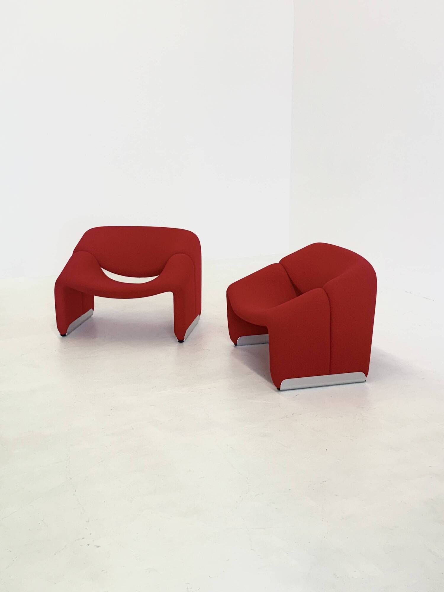 Chaise Artifort Groovy F598 M de Pierre Paulin en rouge