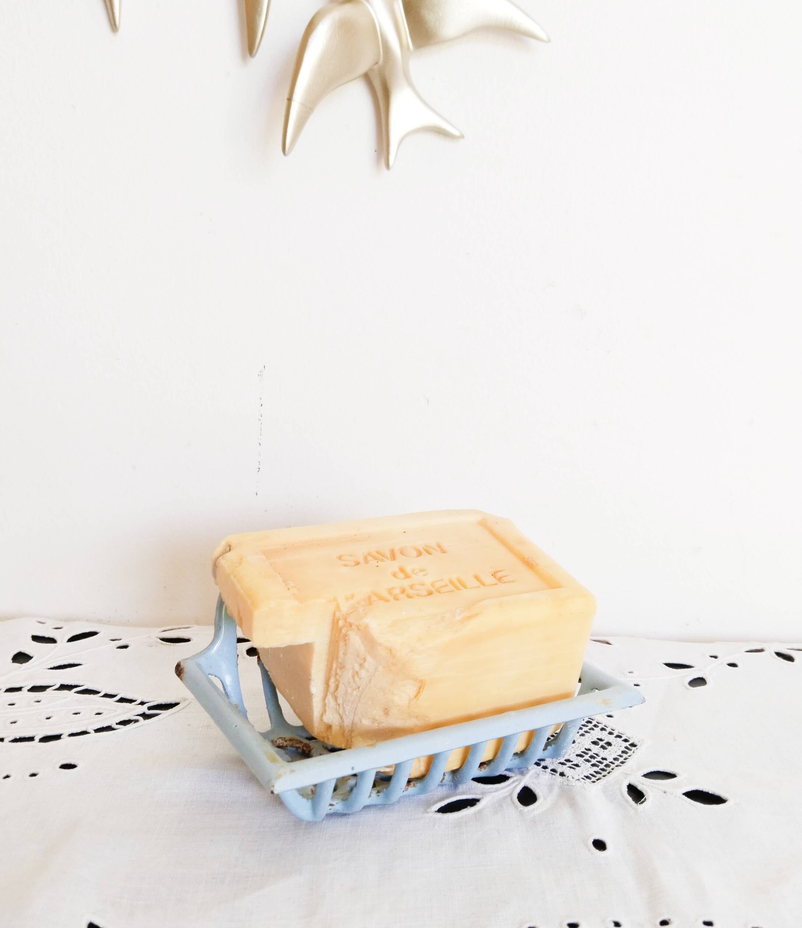 Vintage blue enamel soap dish, 1940s