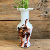 Vase en verre opaque vintage