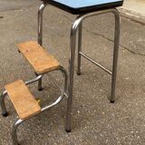 Tabouret escabeau pliable en formica bleu