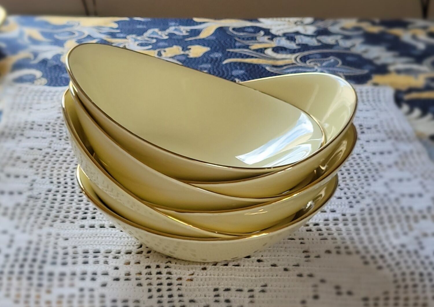 Set of 6 oval yellow hollow plates Salins model Tivoli