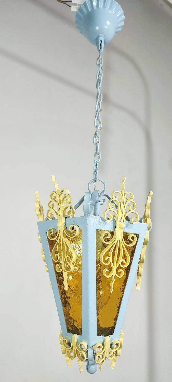 Lámpara de techo o farol. España, 1980s.