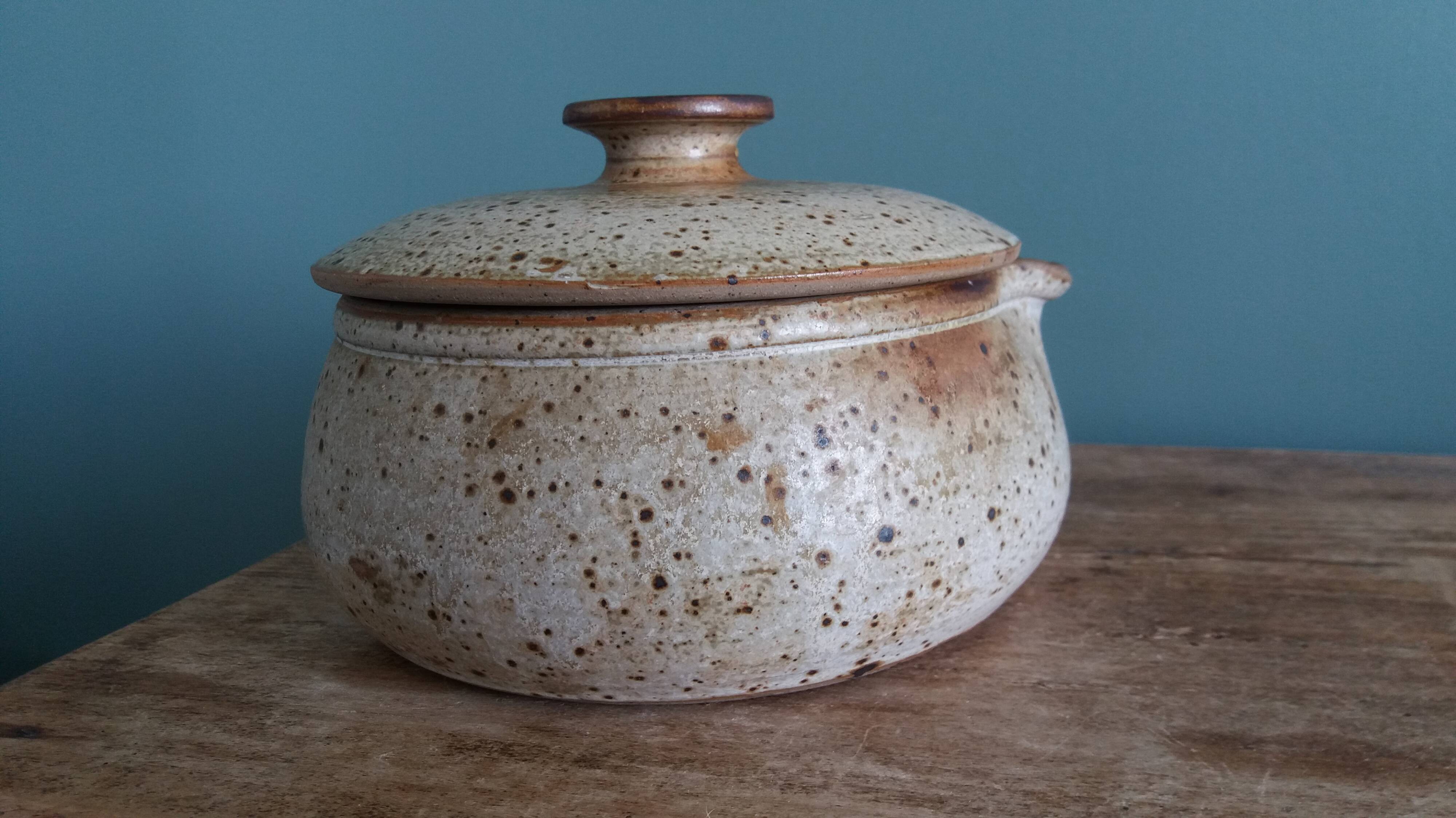 Caquelon couvert soupière en grès de Puisaye signé Jean-Pierre Prud’homme