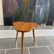 Table tripode forme libre vintage