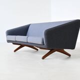 Canapé trois places Illum Wikkelso modèle ML-90 Laursen Danemark 1960