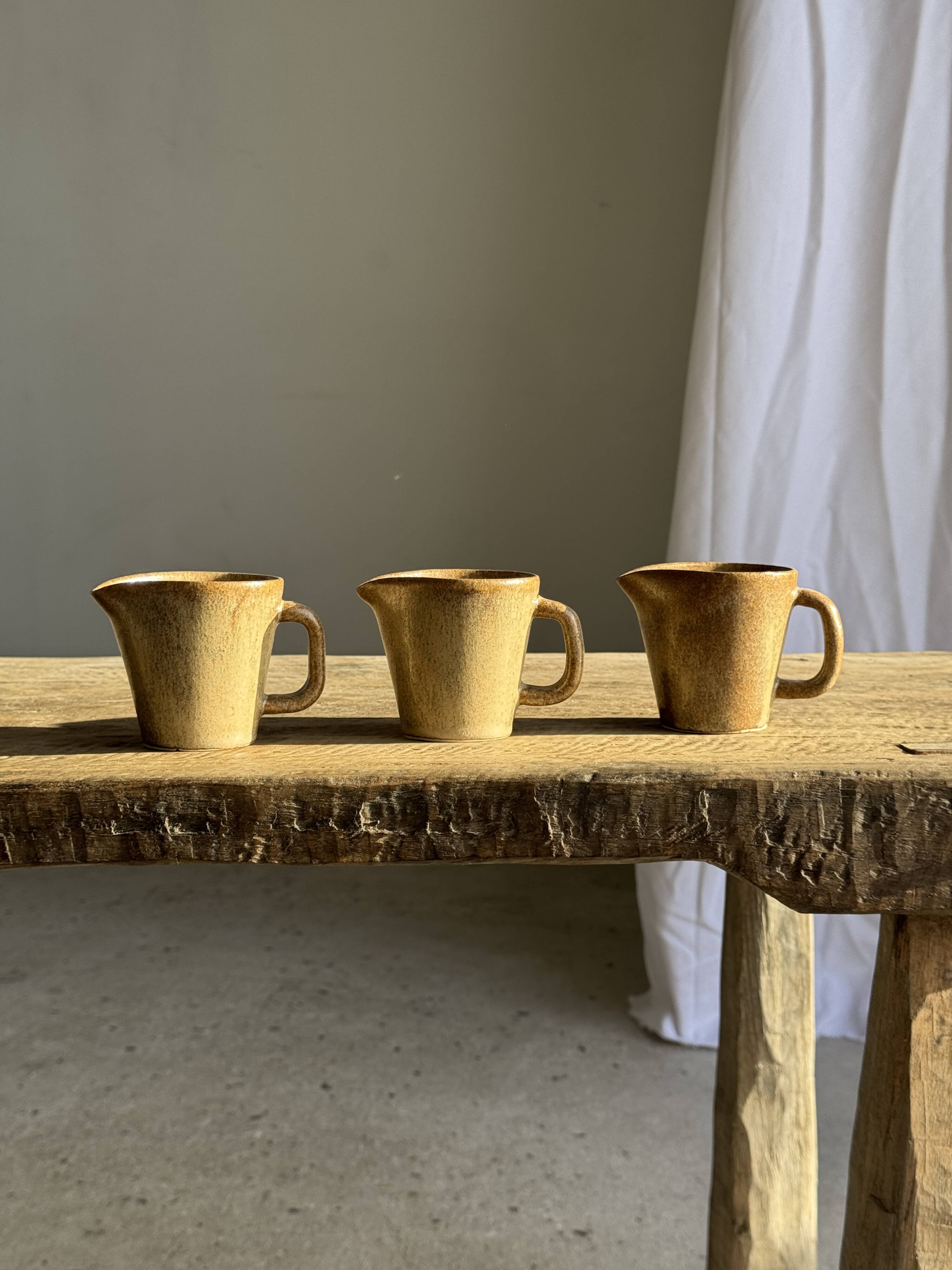 Set of 3 small jugs or milk pots in stoneware H8 D8.5