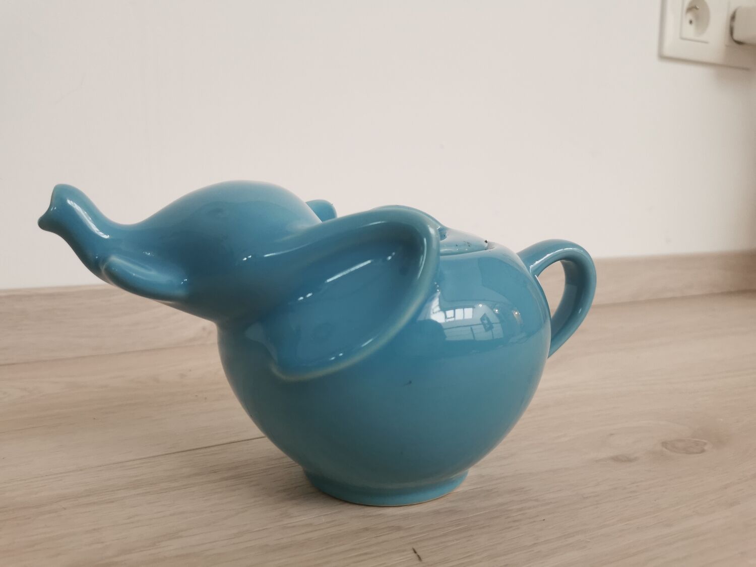 Théière vintage éléphant bleue