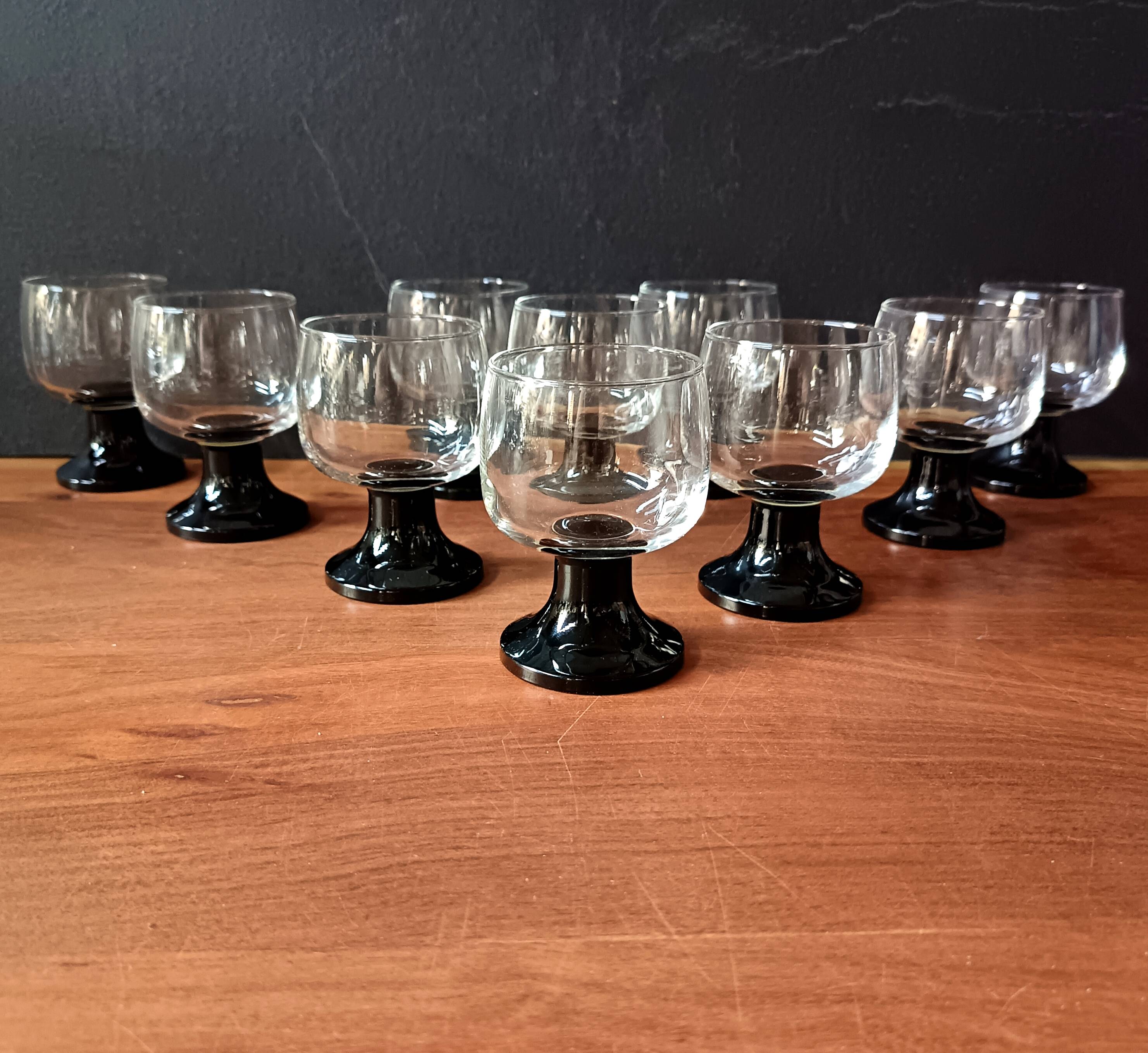 10 14cl glasses on black stems, Luminarc France, Milord 5 model