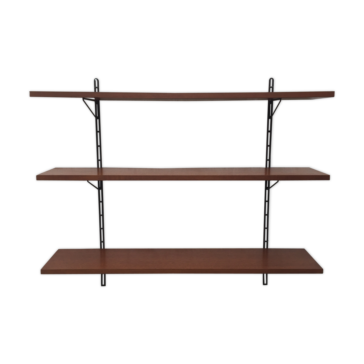 Wall shelf