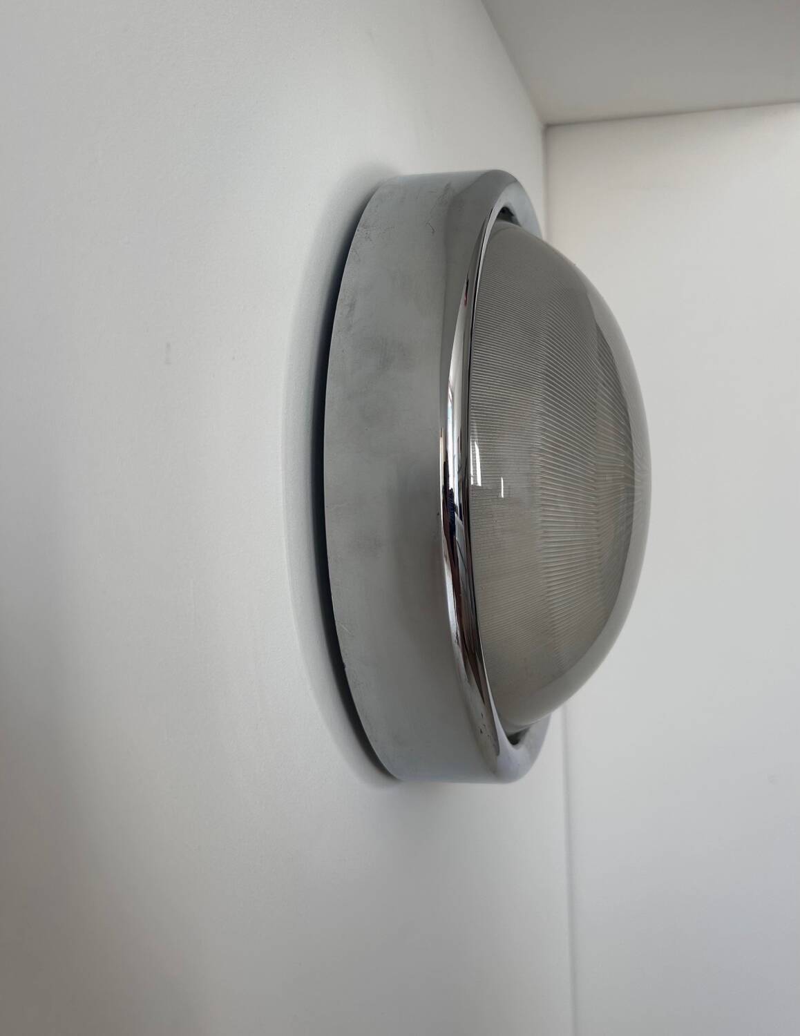 Modernist chrome and ribbed glass wall light, France 1970