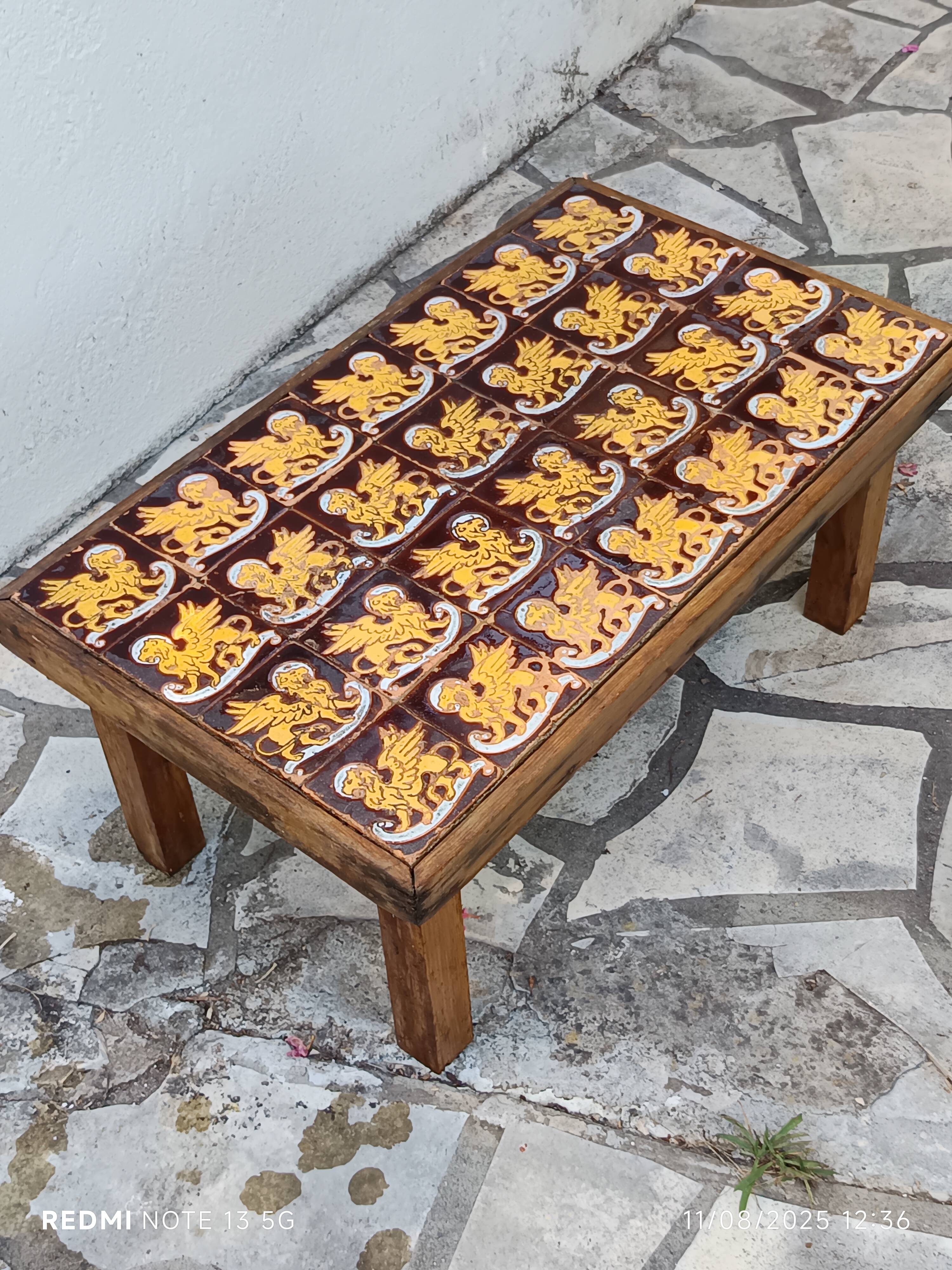Vintage ceramic coffee table – Heraldic griffon decor – 1970