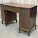 Bureau anglais en noyer des années 1950