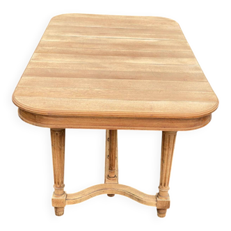 Renovated dining table in solid oak from the 19th century in Napoleon III style.