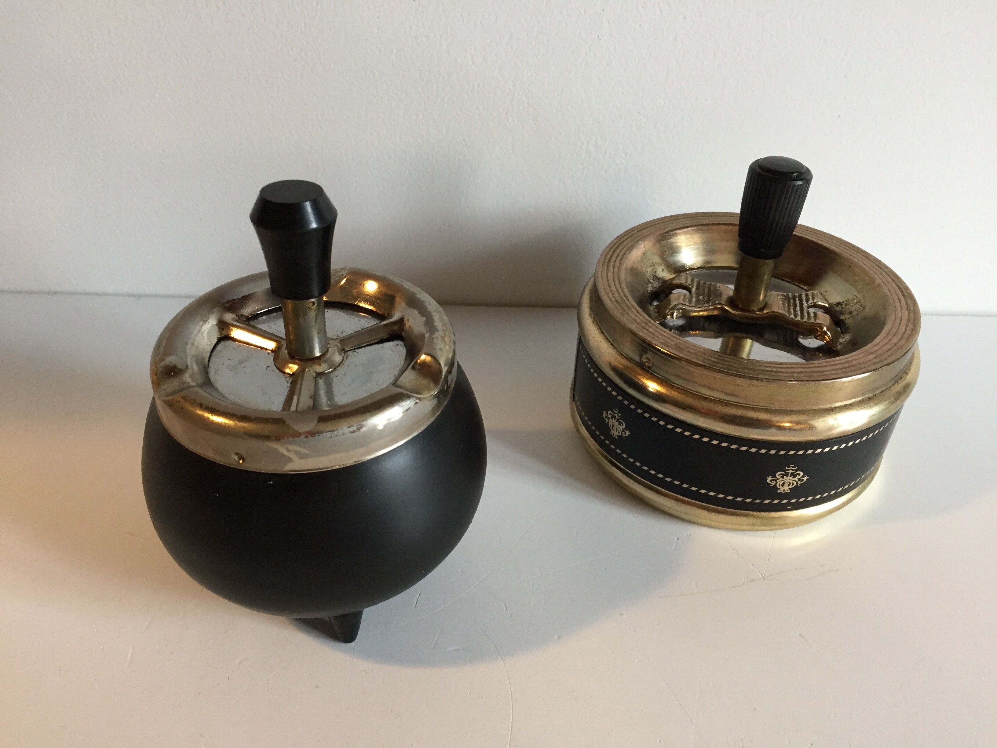 Set of 2 vintage mechanical ashtrays