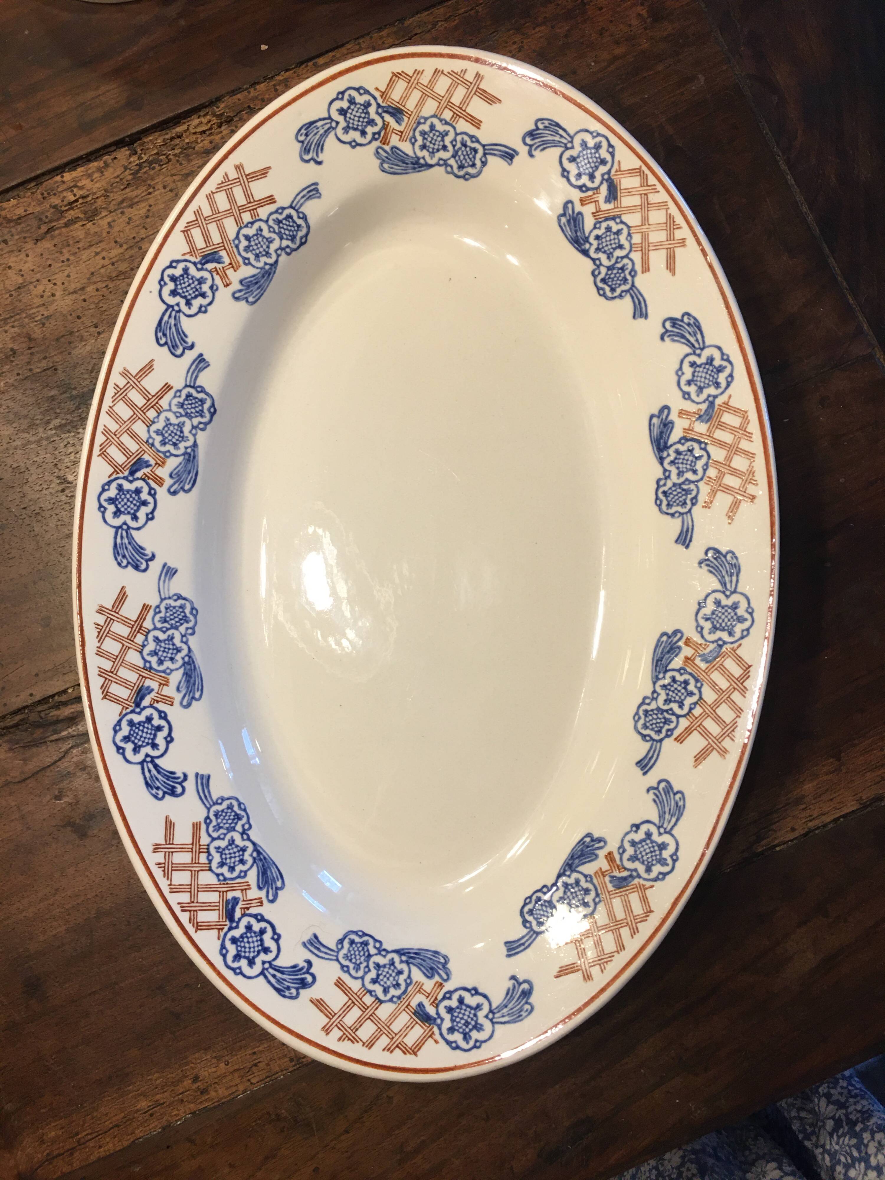 Serving dish, iron earth, Longwy factory