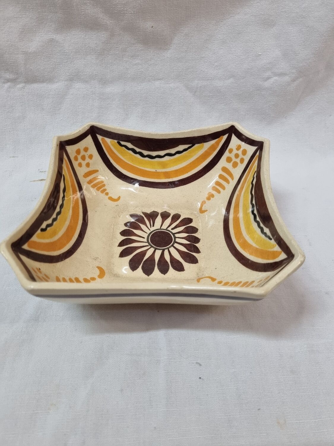 Henriot Quimper earthenware cup, 1920/30