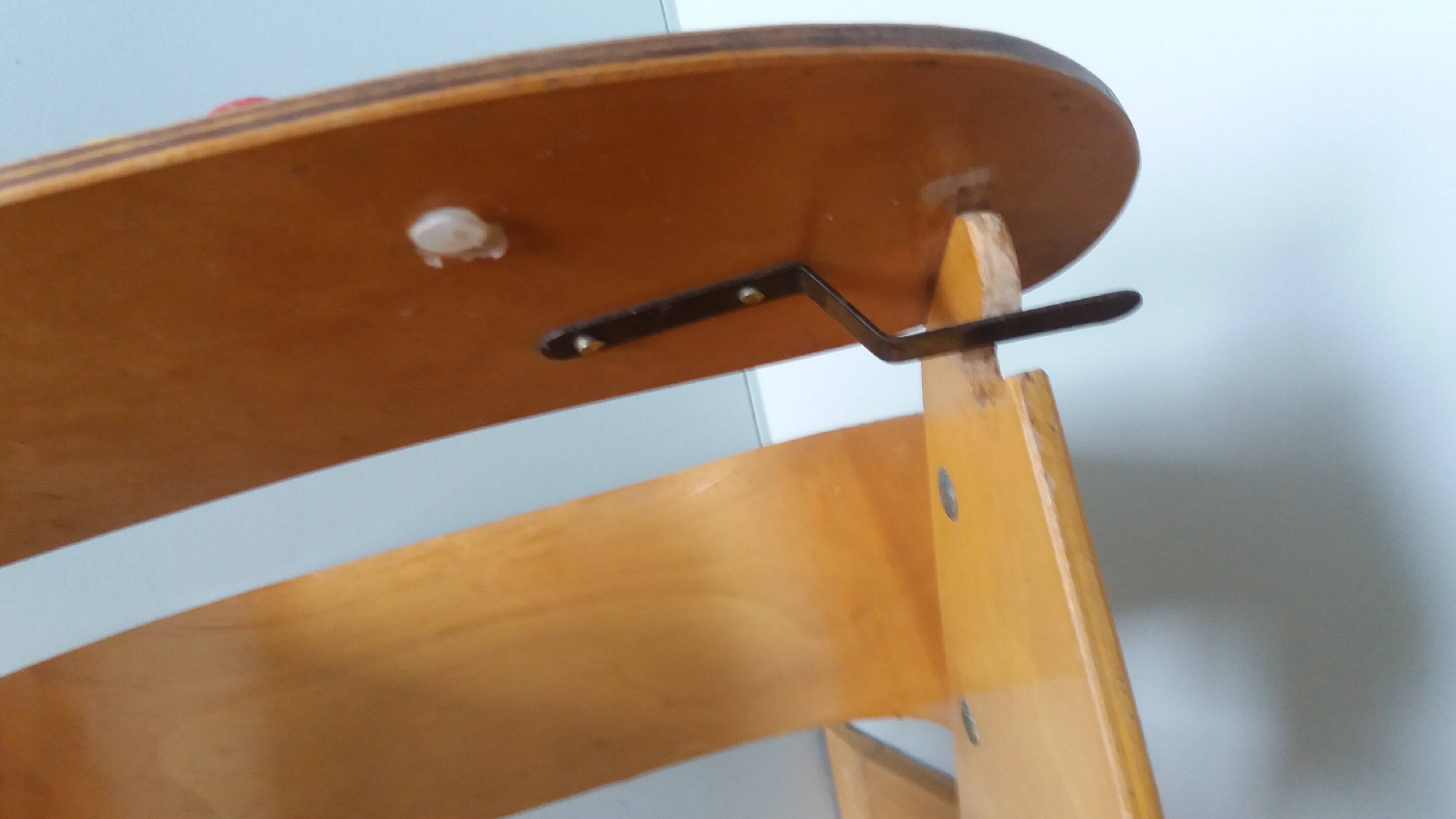 Baumann Baby Coquille children's armchair in bent wood with splayed legs.