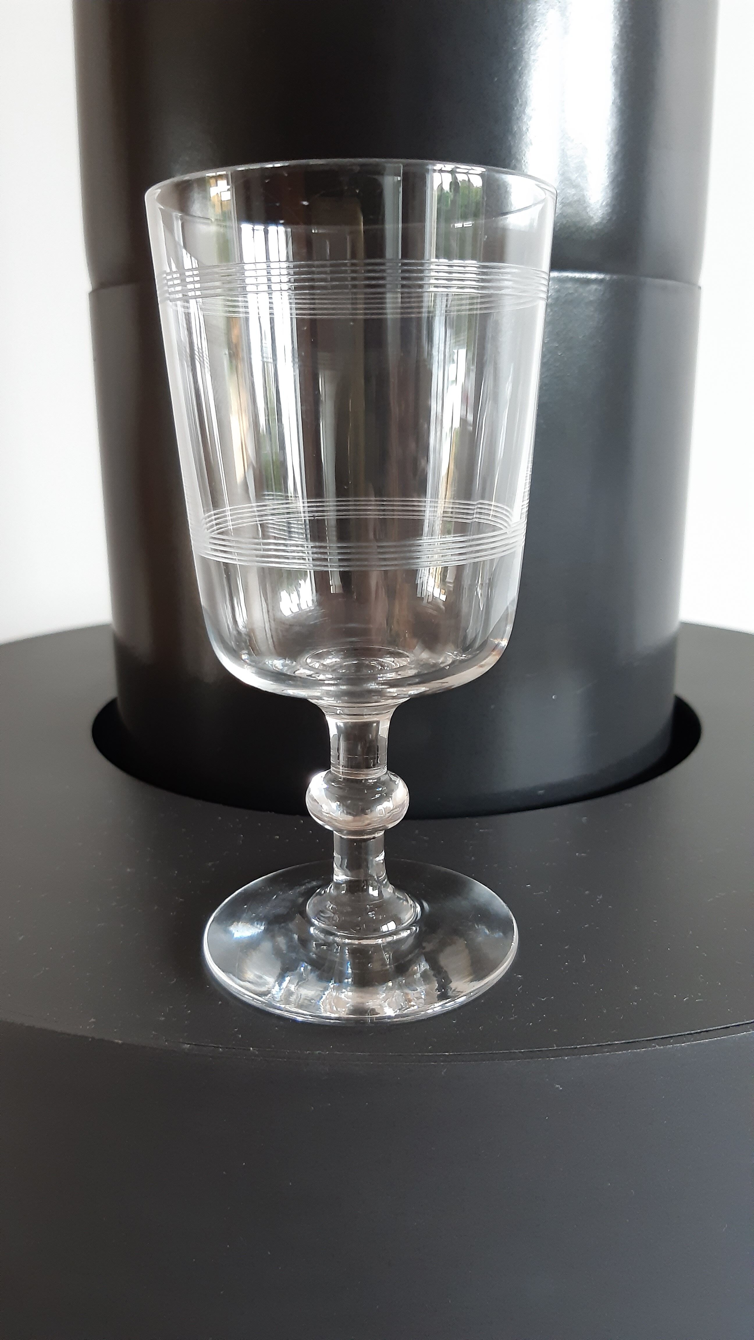 Set of 6 crystal wine glasses engraved 40-50s